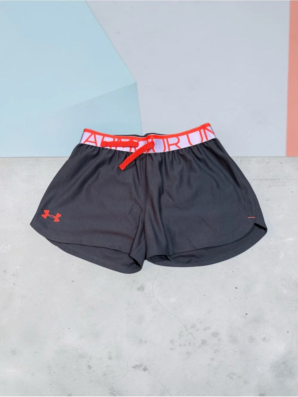 Under Armour Dark Gray Athletic Shorts Girls (M)